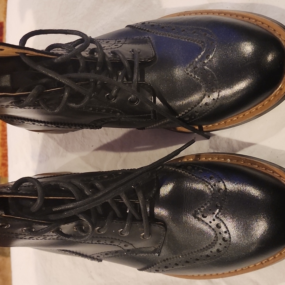 Joseph Abboud Wing tip Leather ankle Boots, Black, size 11